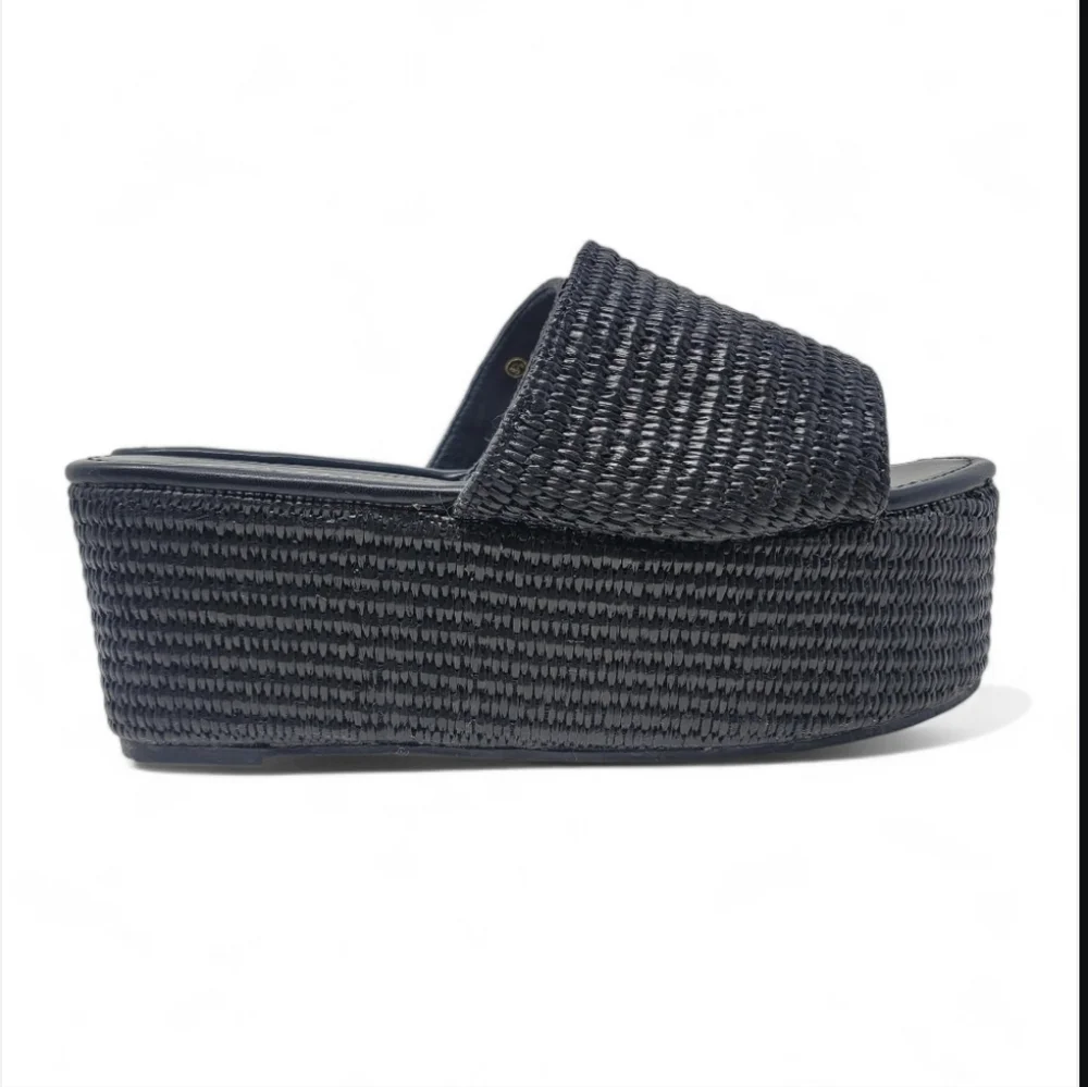 Liliana Budza Classic Neopro Black Open Toe Platform Sandal - Size 8.5